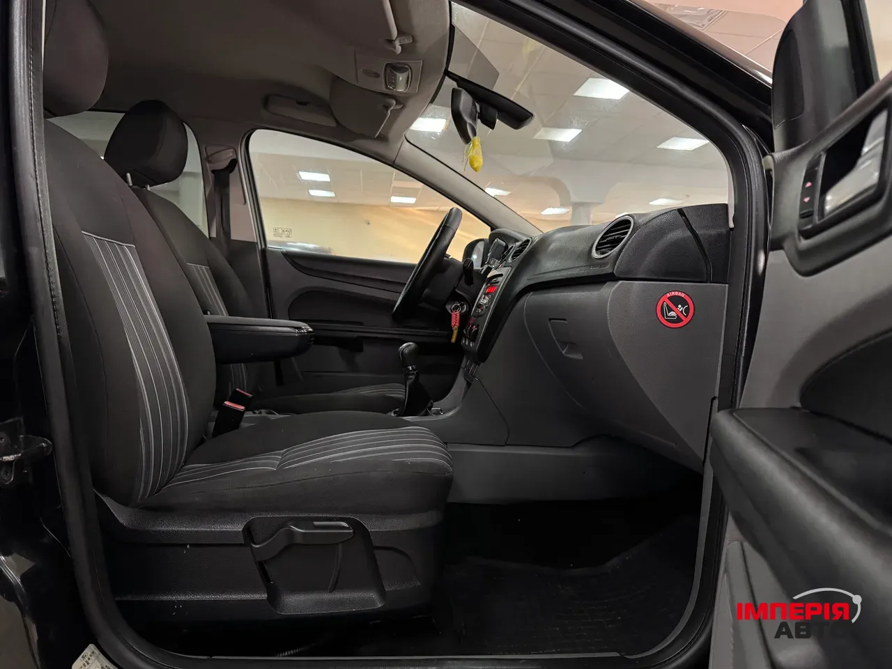 Ford Focus - фото 6