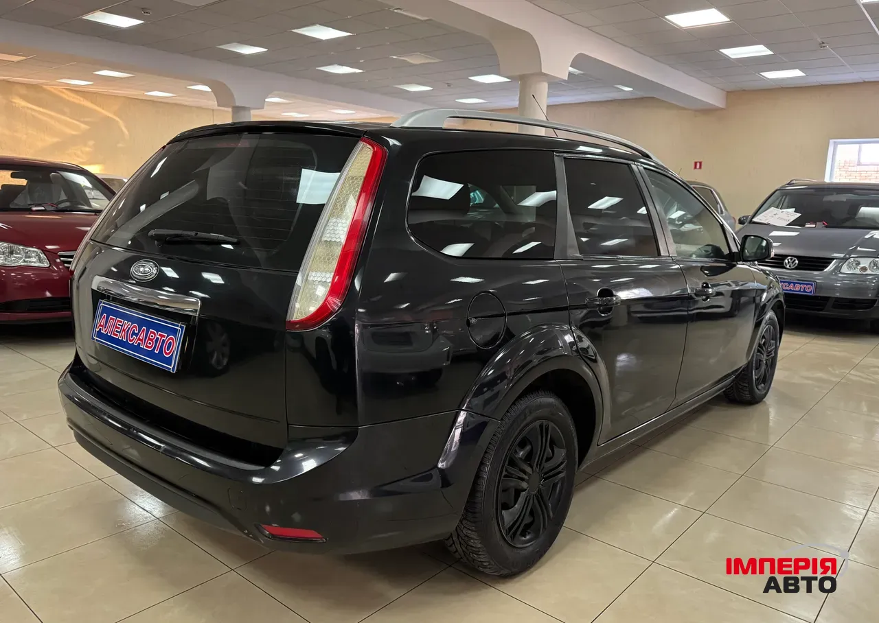 Ford Focus - фото 5