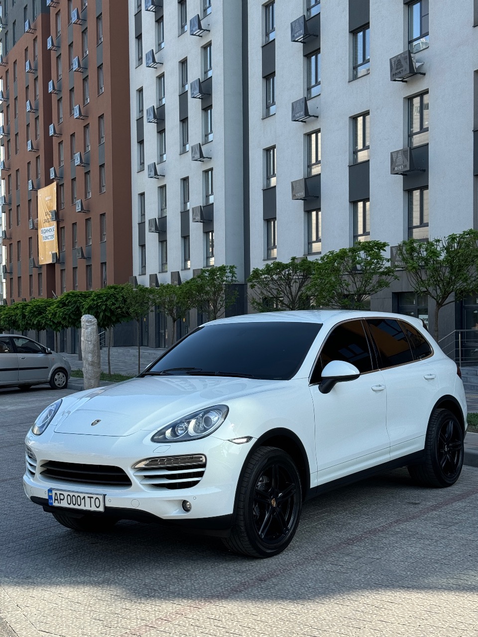 Porsche Cayenne - фото 1