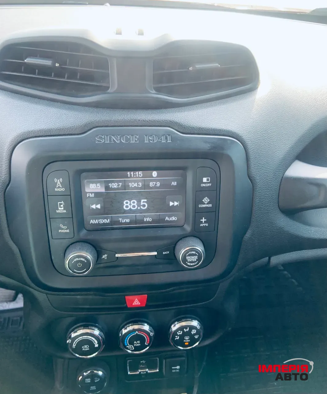 Jeep Renegade - фото 8