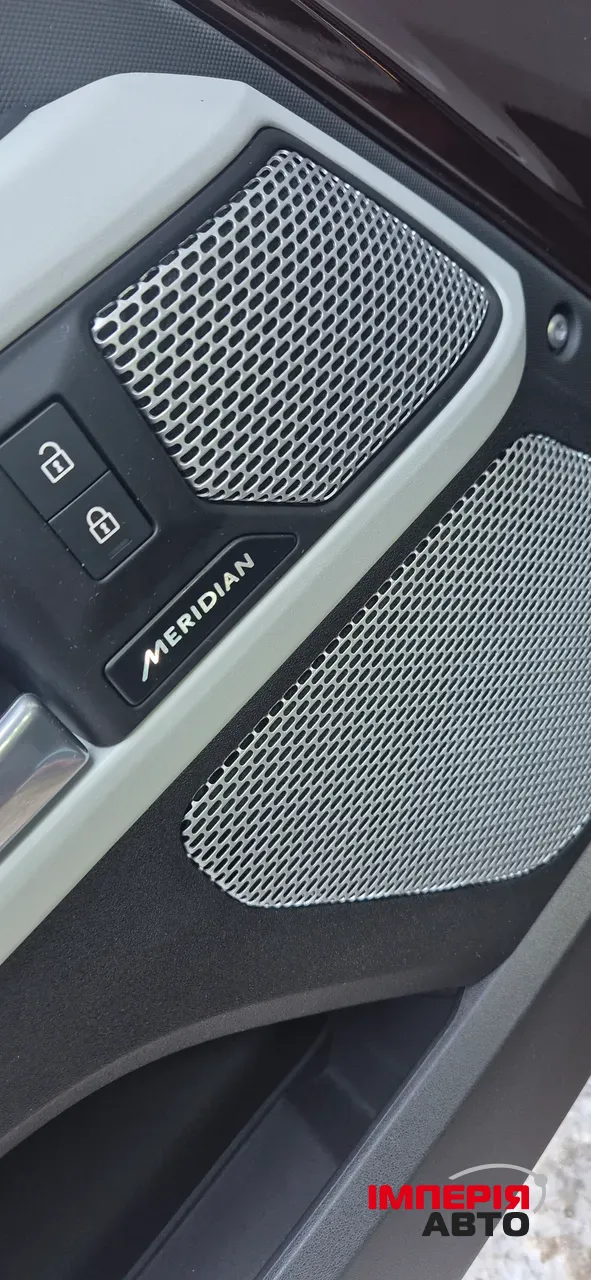 Land Rover Defender - фото 21