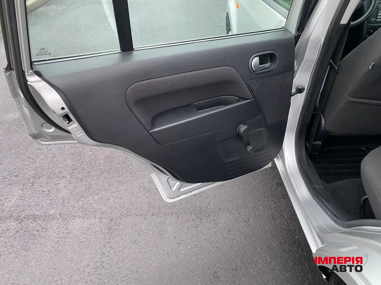 Ford Fusion - фото 10