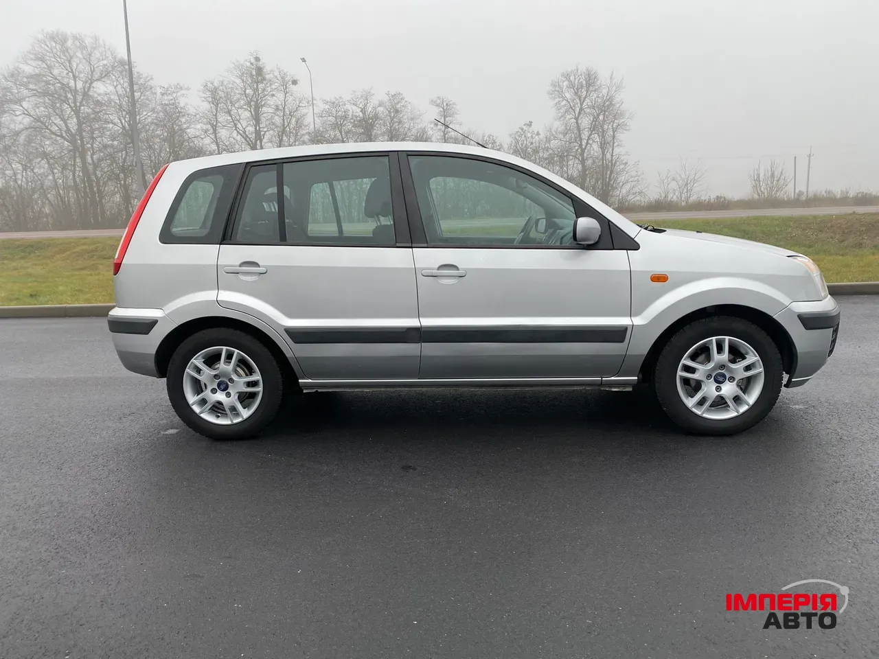 Ford Fusion - фото 4