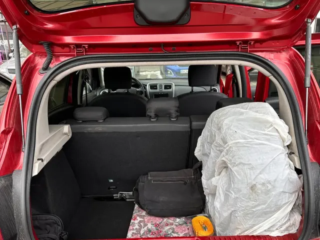 Renault Sandero - фото 4