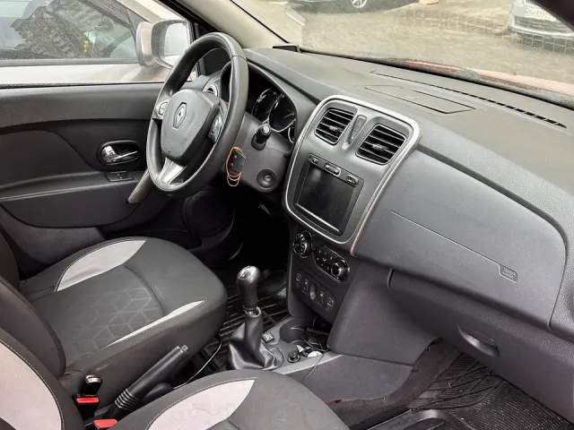 Renault Sandero - фото 3