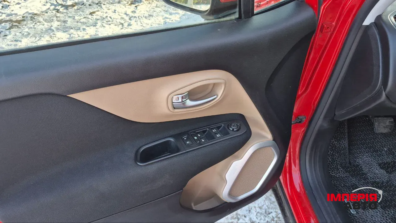 Jeep Renegade - фото 8