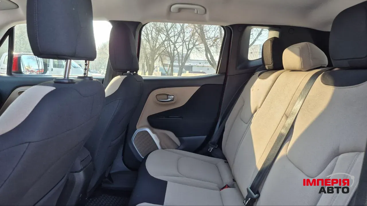 Jeep Renegade - фото 17