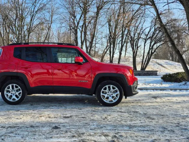 Jeep Renegade - фото 4