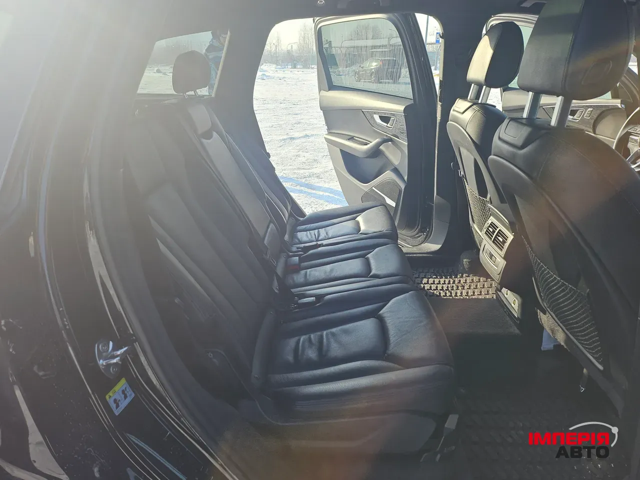 Audi Q7 - фото 12