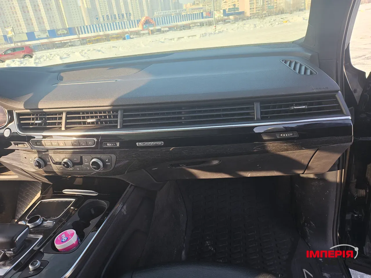 Audi Q7 - фото 15