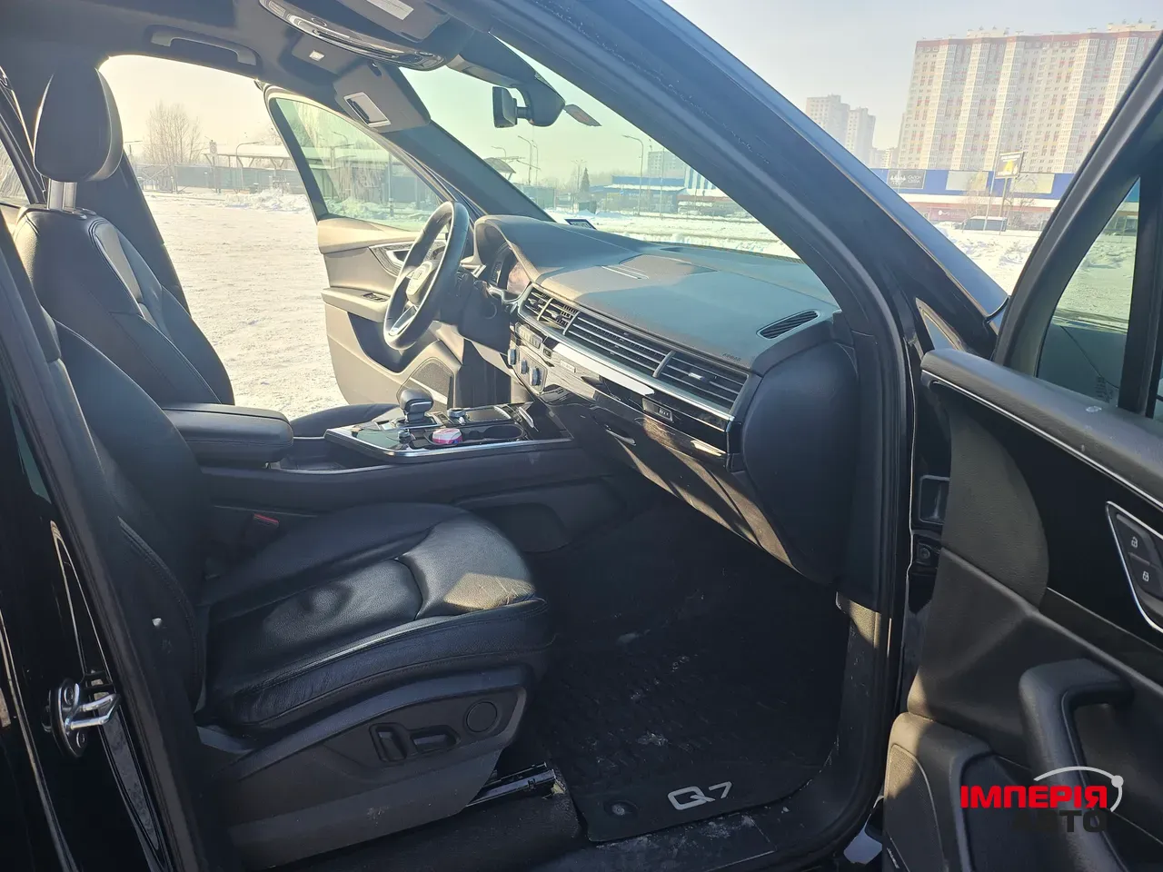 Audi Q7 - фото 13