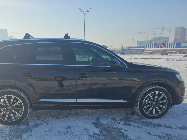 Audi Q7 - фото 4