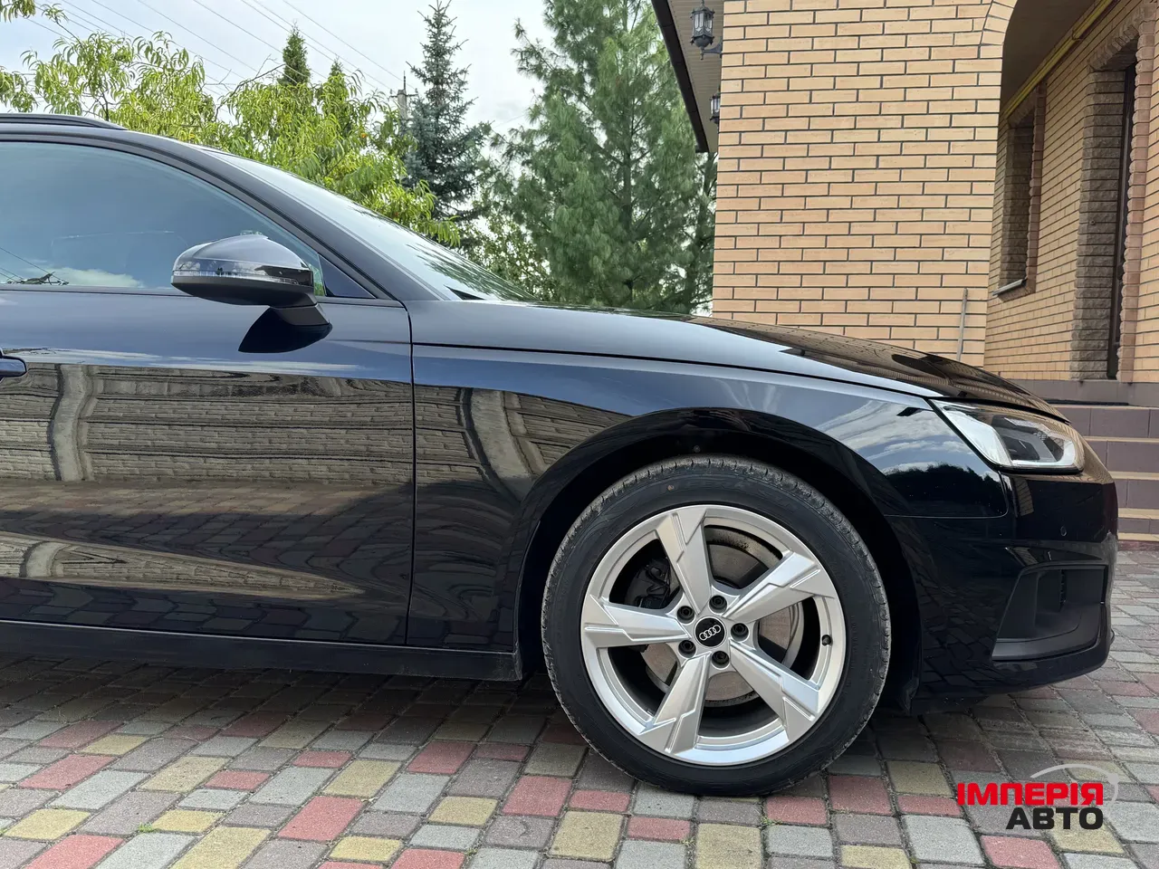 Audi A4 - фото 7