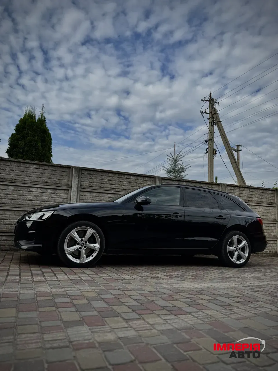 Audi A4 - фото 2