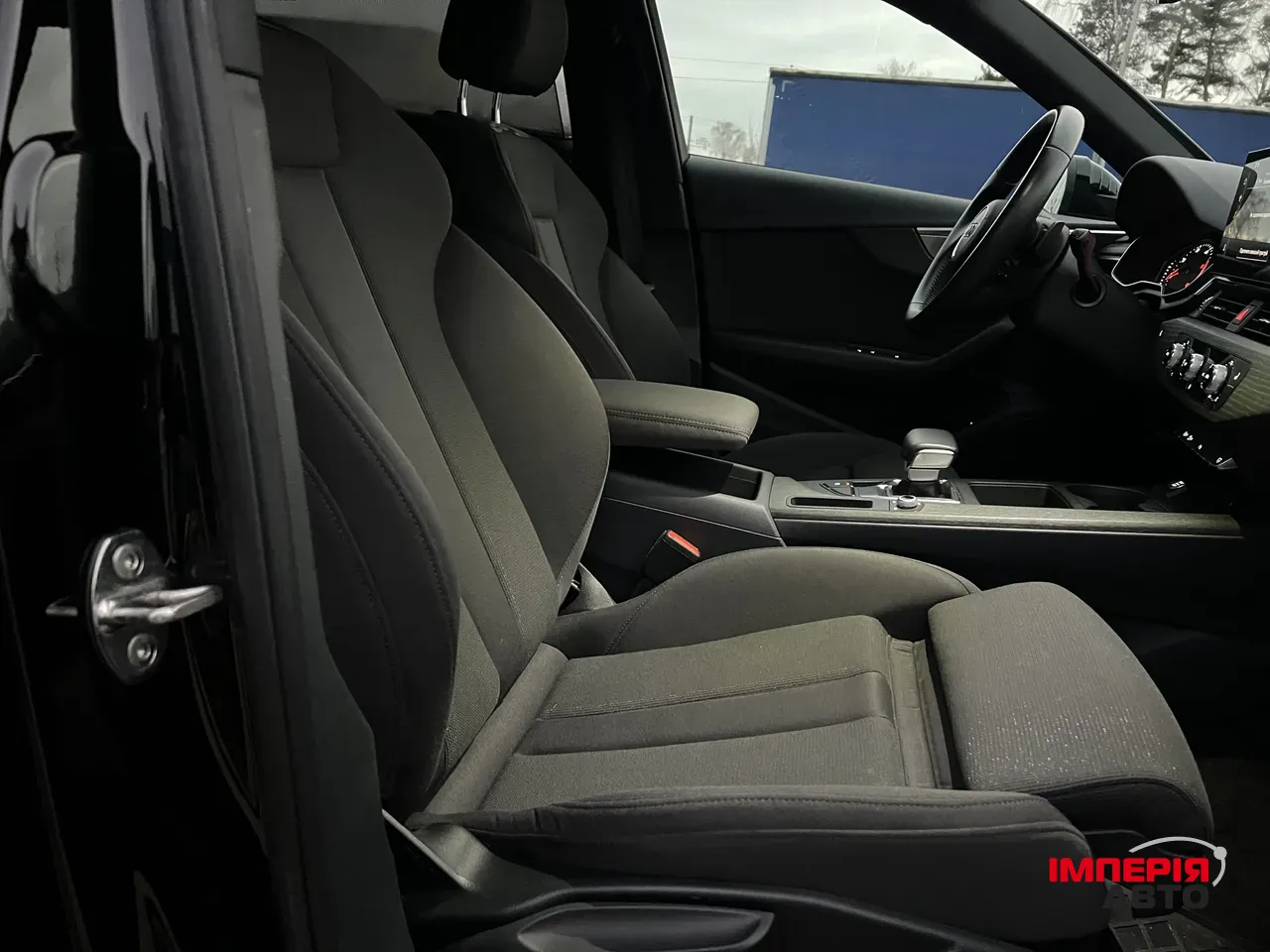 Audi A4 - фото 27