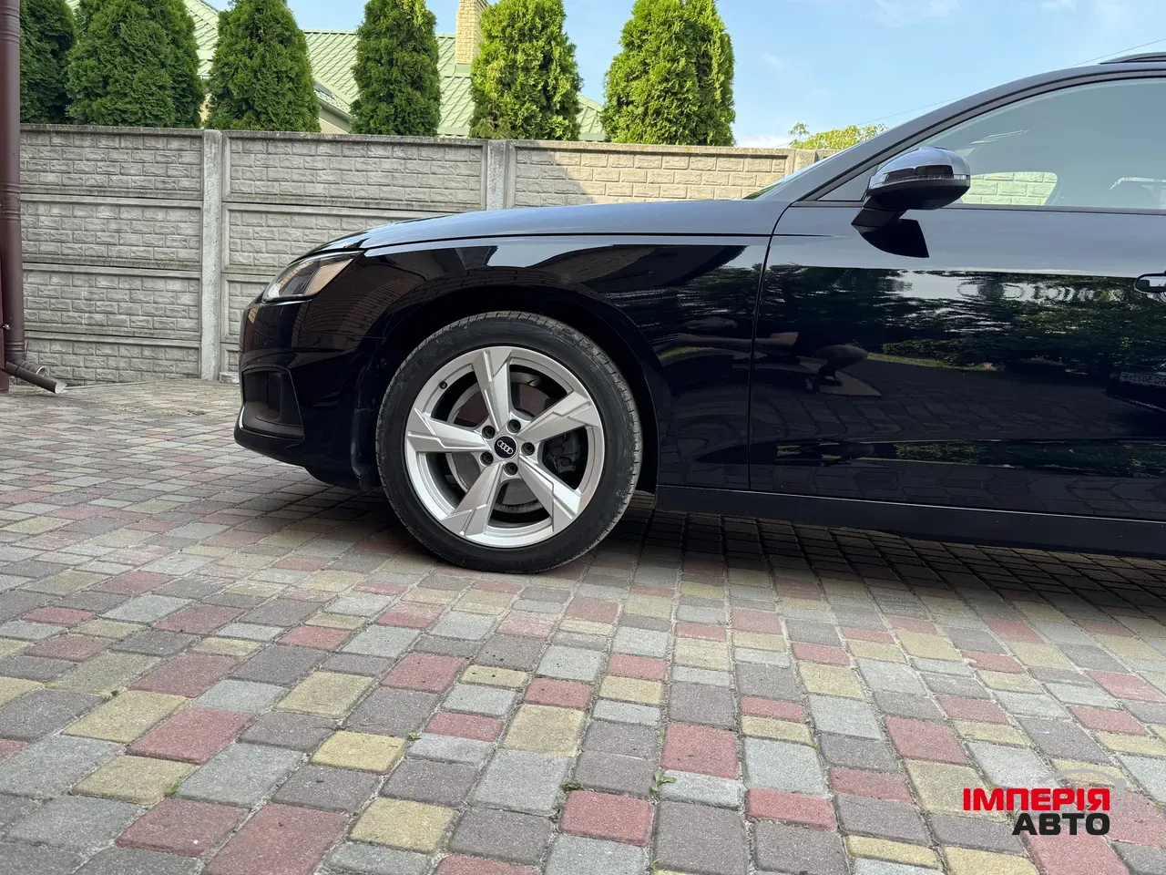 Audi A4 - фото 11