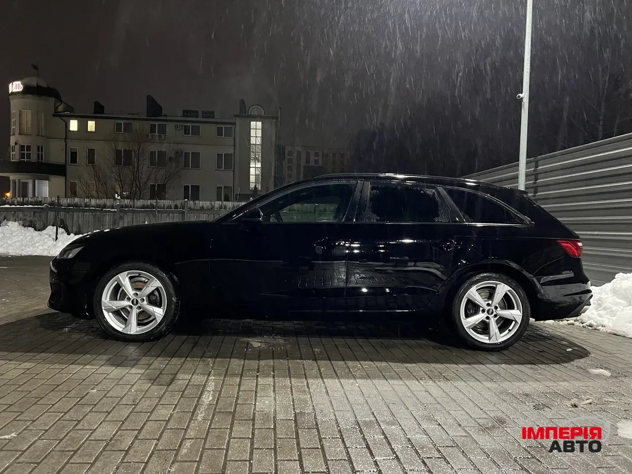 Audi A4 - фото 28