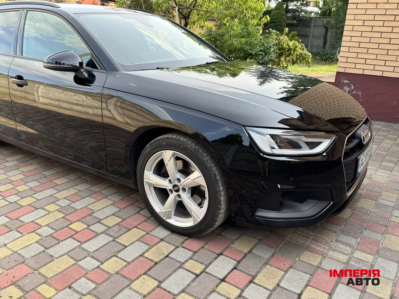 Audi A4 - фото 8