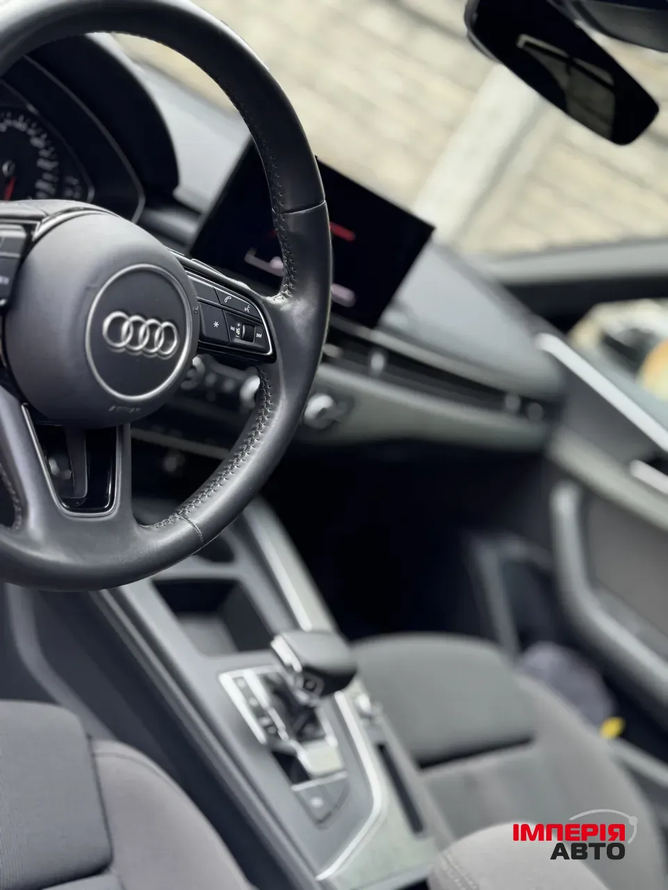 Audi A4 - фото 16