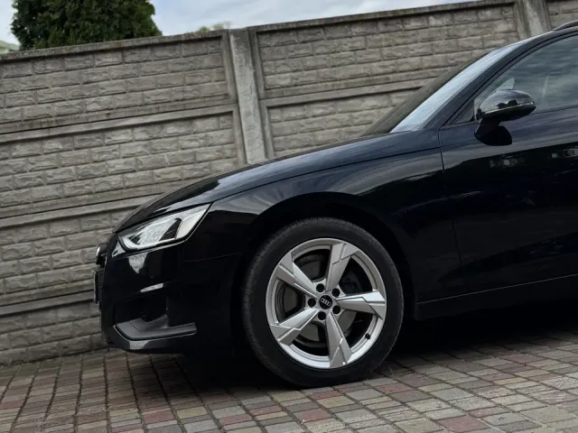Audi A4 - фото 3