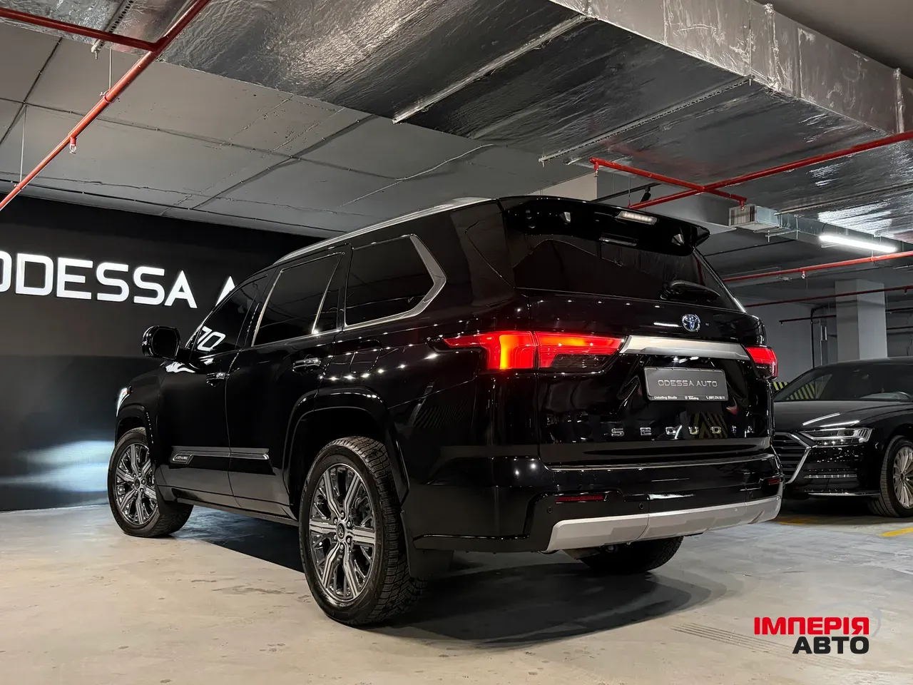 Toyota Sequoia - фото 11