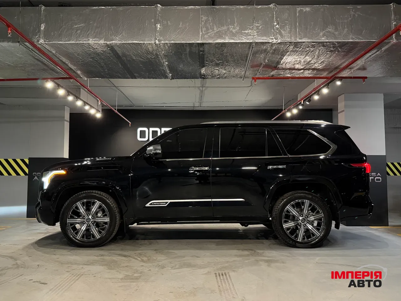 Toyota Sequoia - фото 7