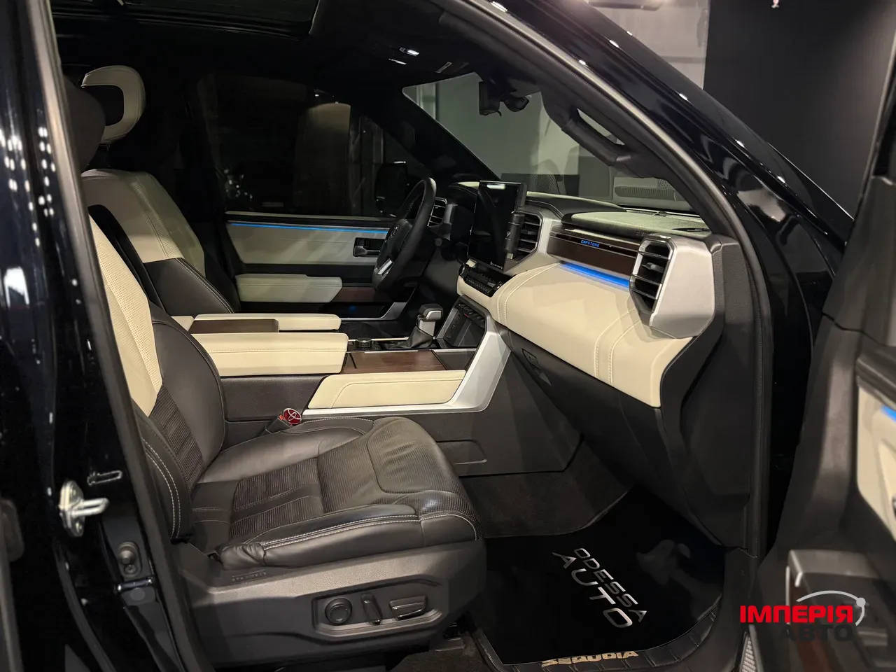 Toyota Sequoia - фото 29