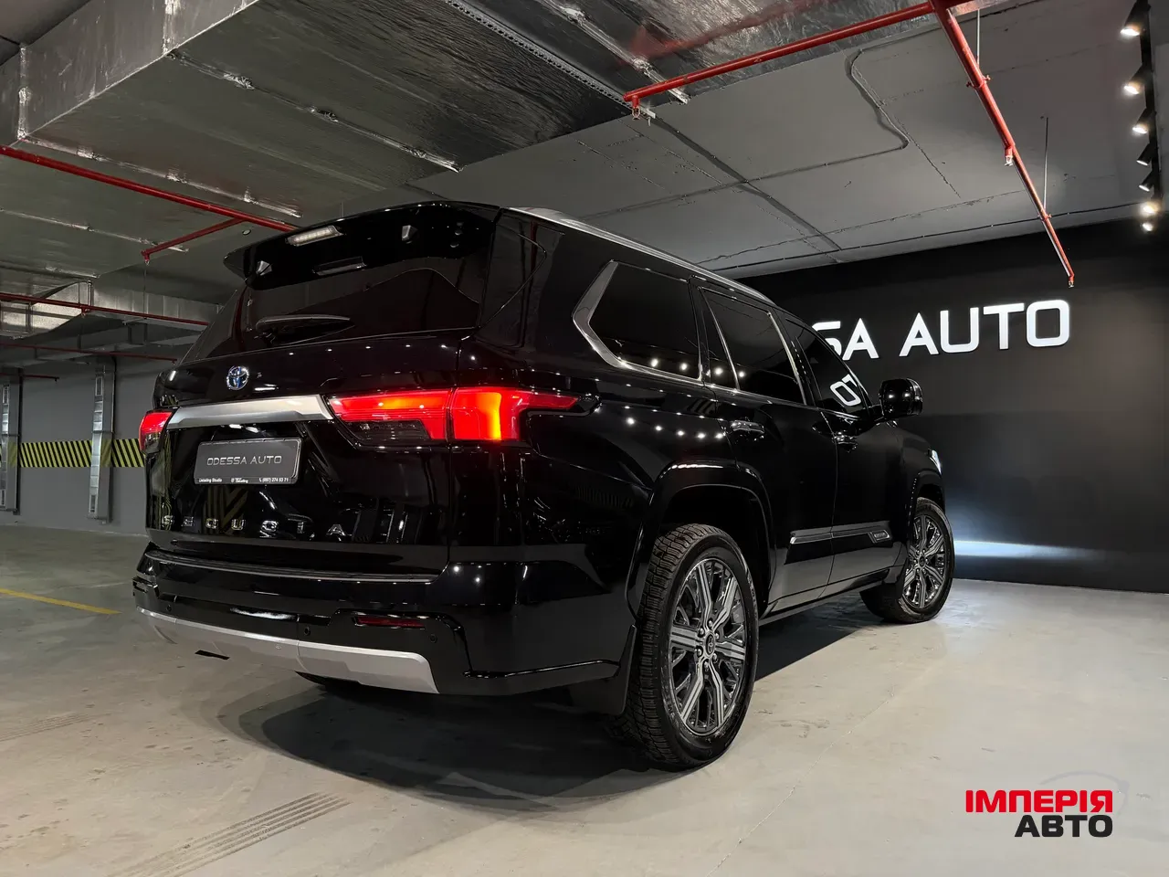 Toyota Sequoia - фото 12