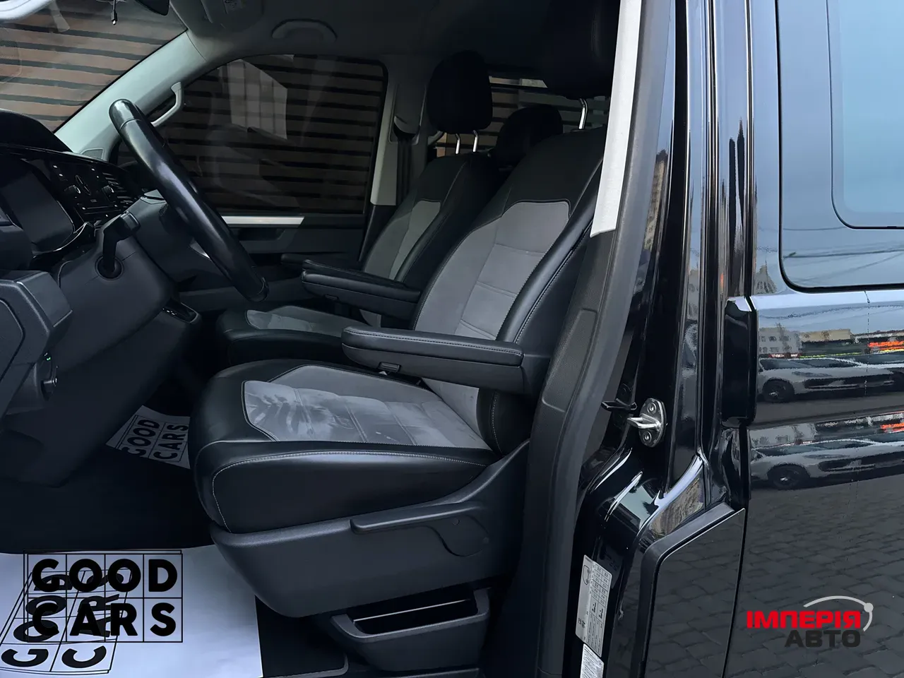 Volkswagen Multivan - фото 26