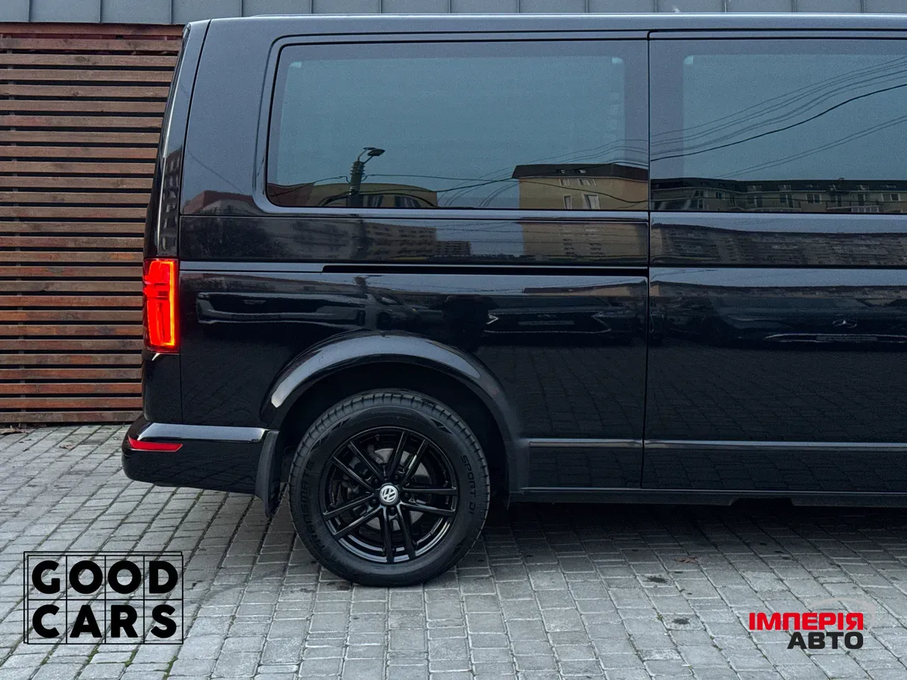 Volkswagen Multivan - фото 14