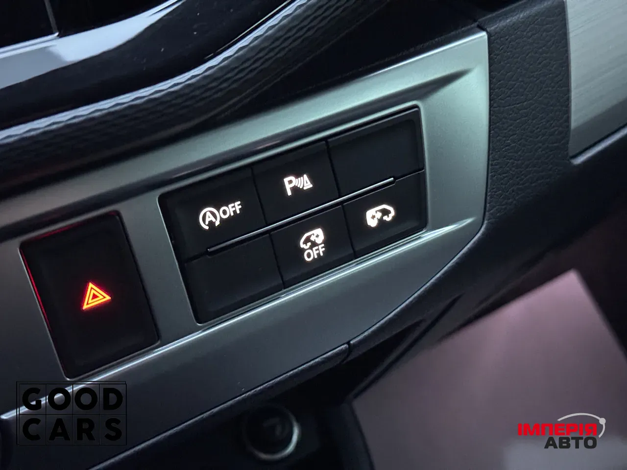 Volkswagen Multivan - фото 40