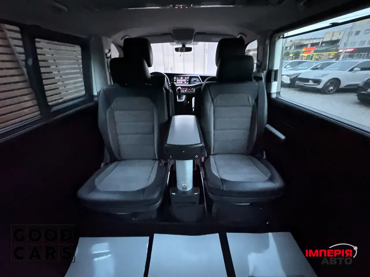 Volkswagen Multivan - фото 31