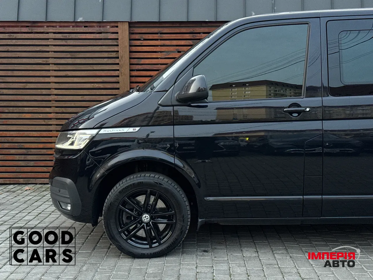 Volkswagen Multivan - фото 12