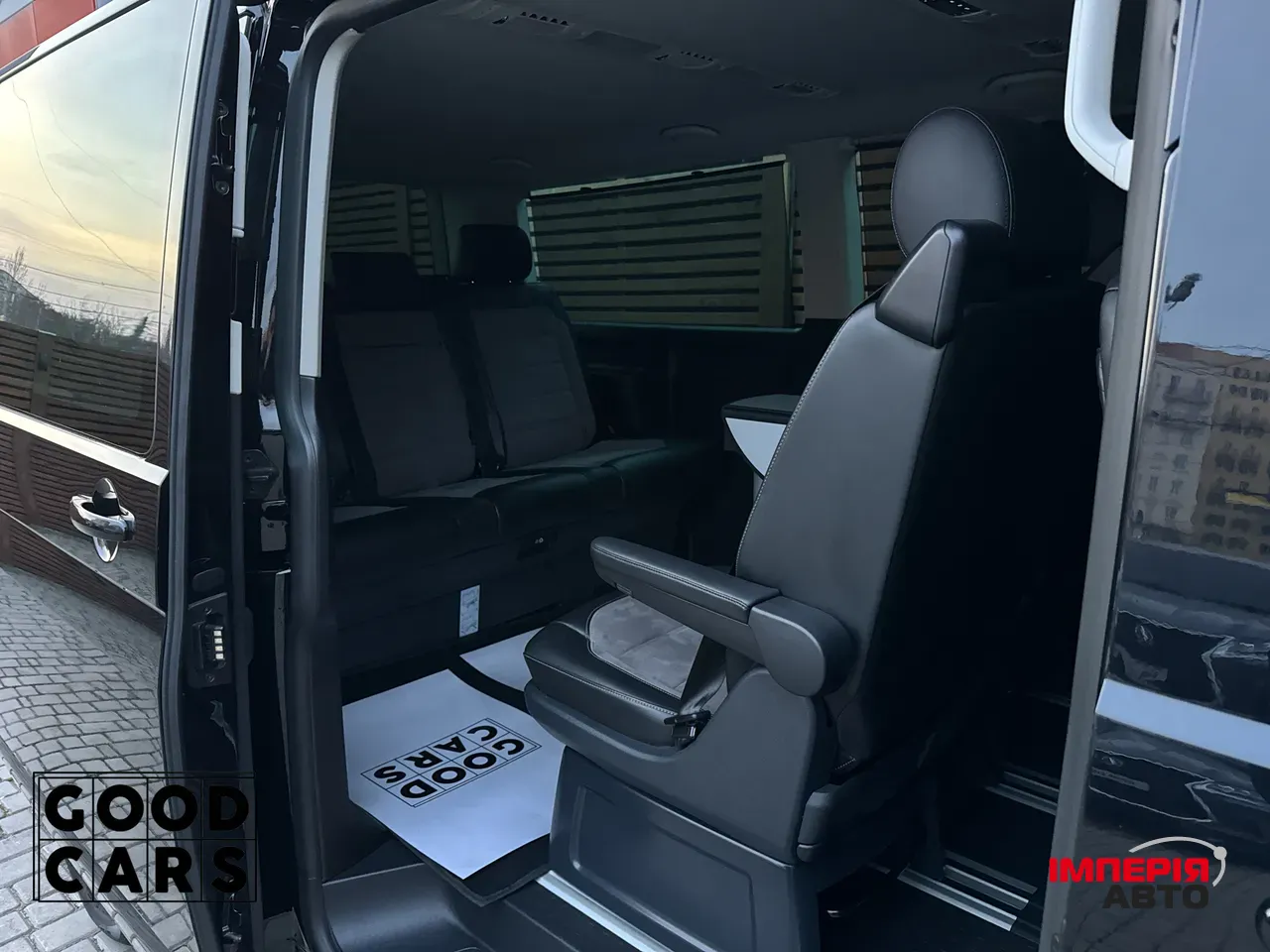 Volkswagen Multivan - фото 27