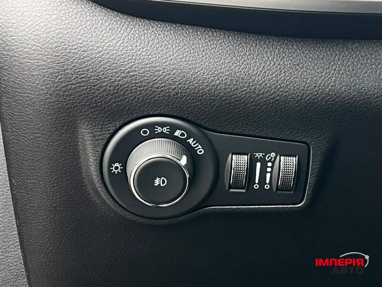 Jeep Compass - фото 16