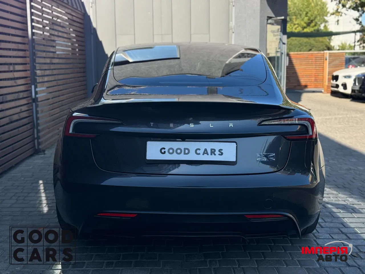 Tesla Model 3 - фото 6