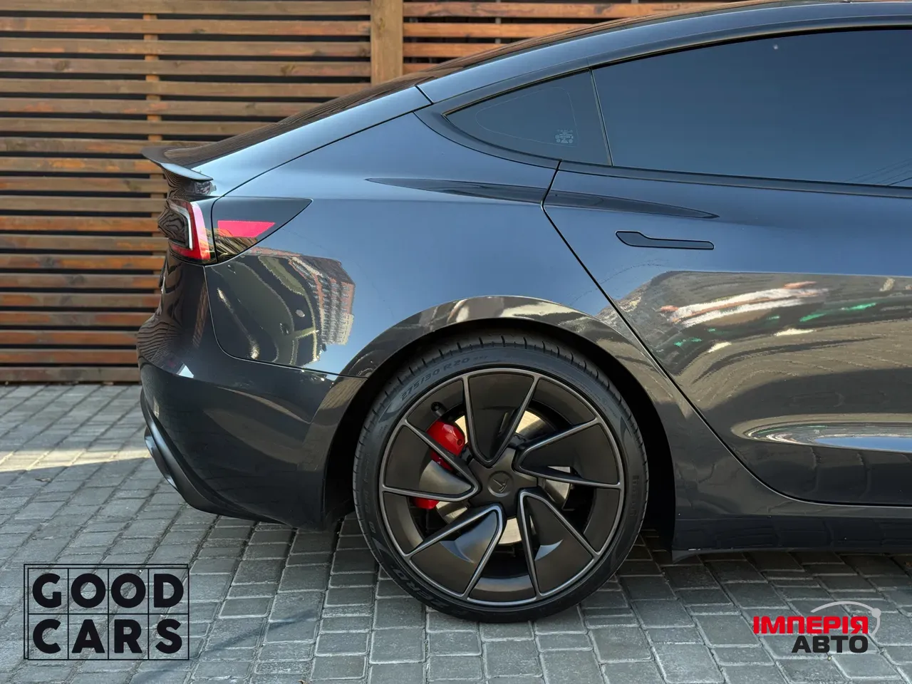 Tesla Model 3 - фото 12