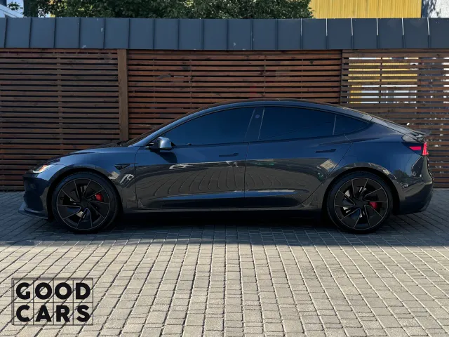 Tesla Model 3 - фото 4