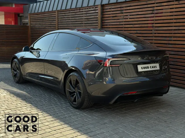 Tesla Model 3 - фото 5