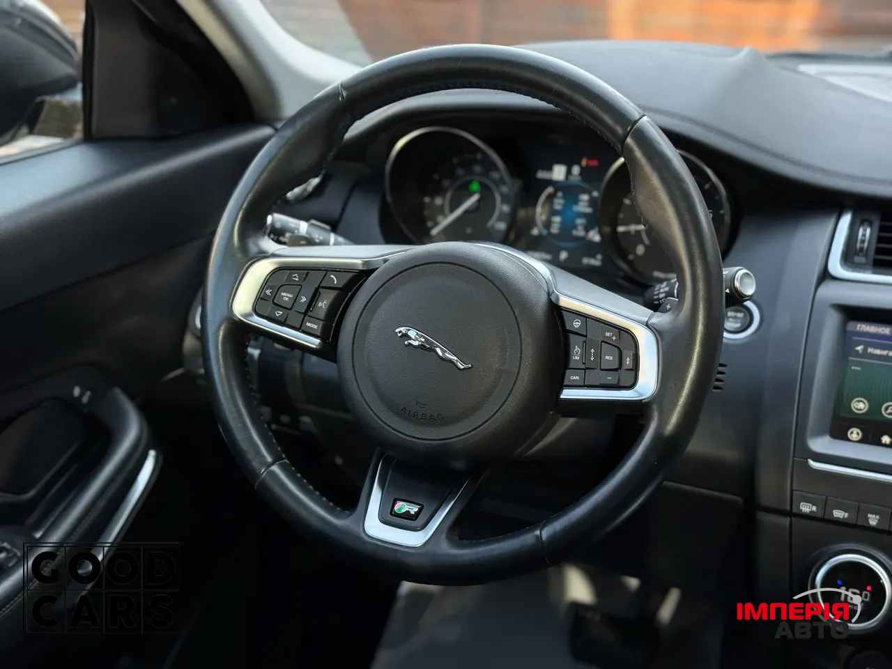 Jaguar E-Pace - фото 26
