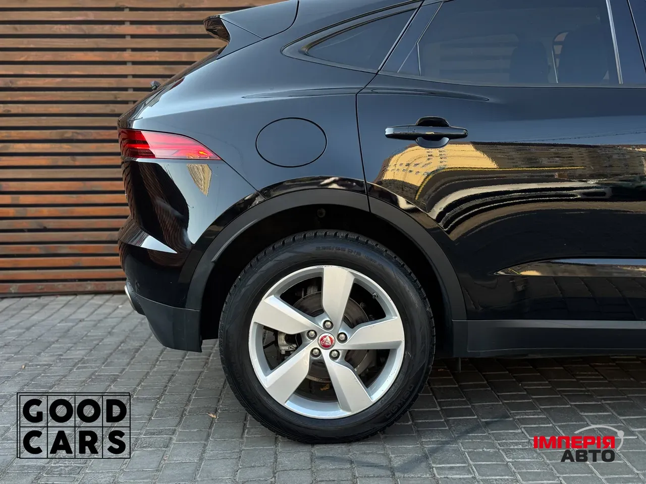 Jaguar E-Pace - фото 13