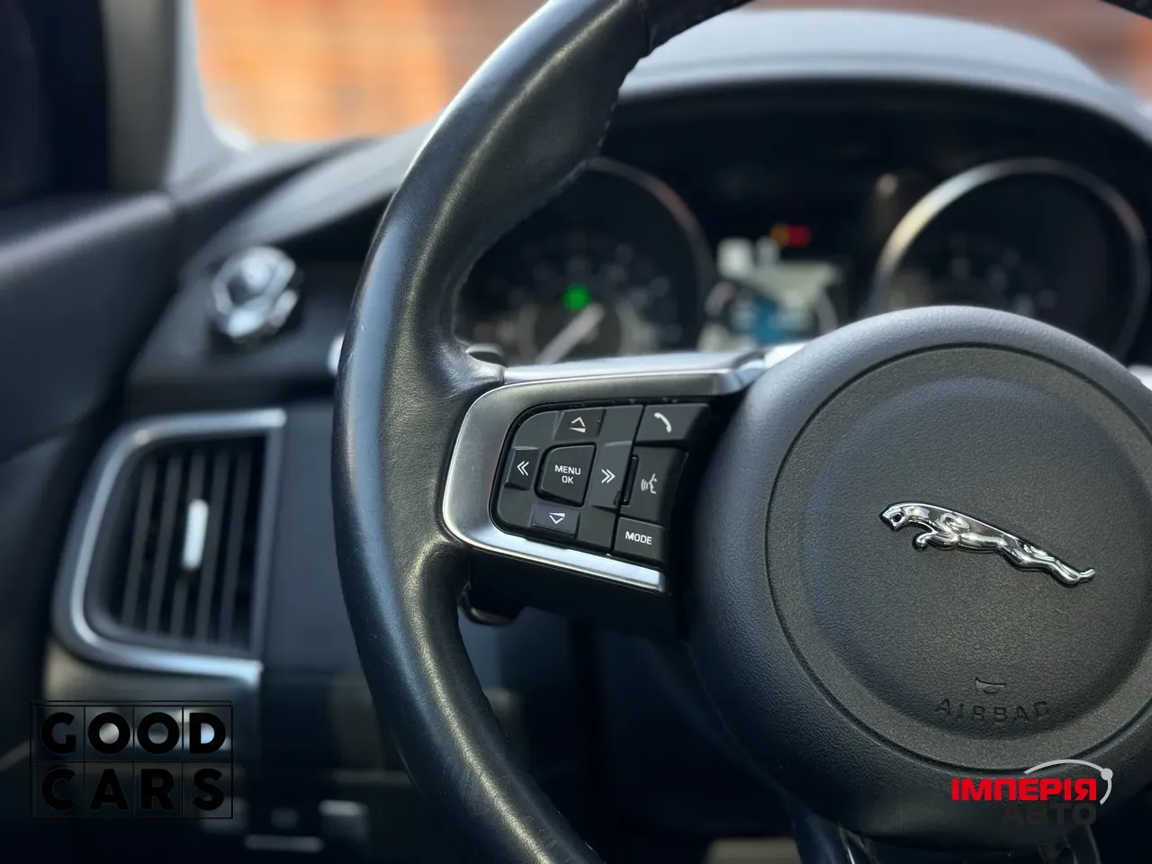 Jaguar E-Pace - фото 27