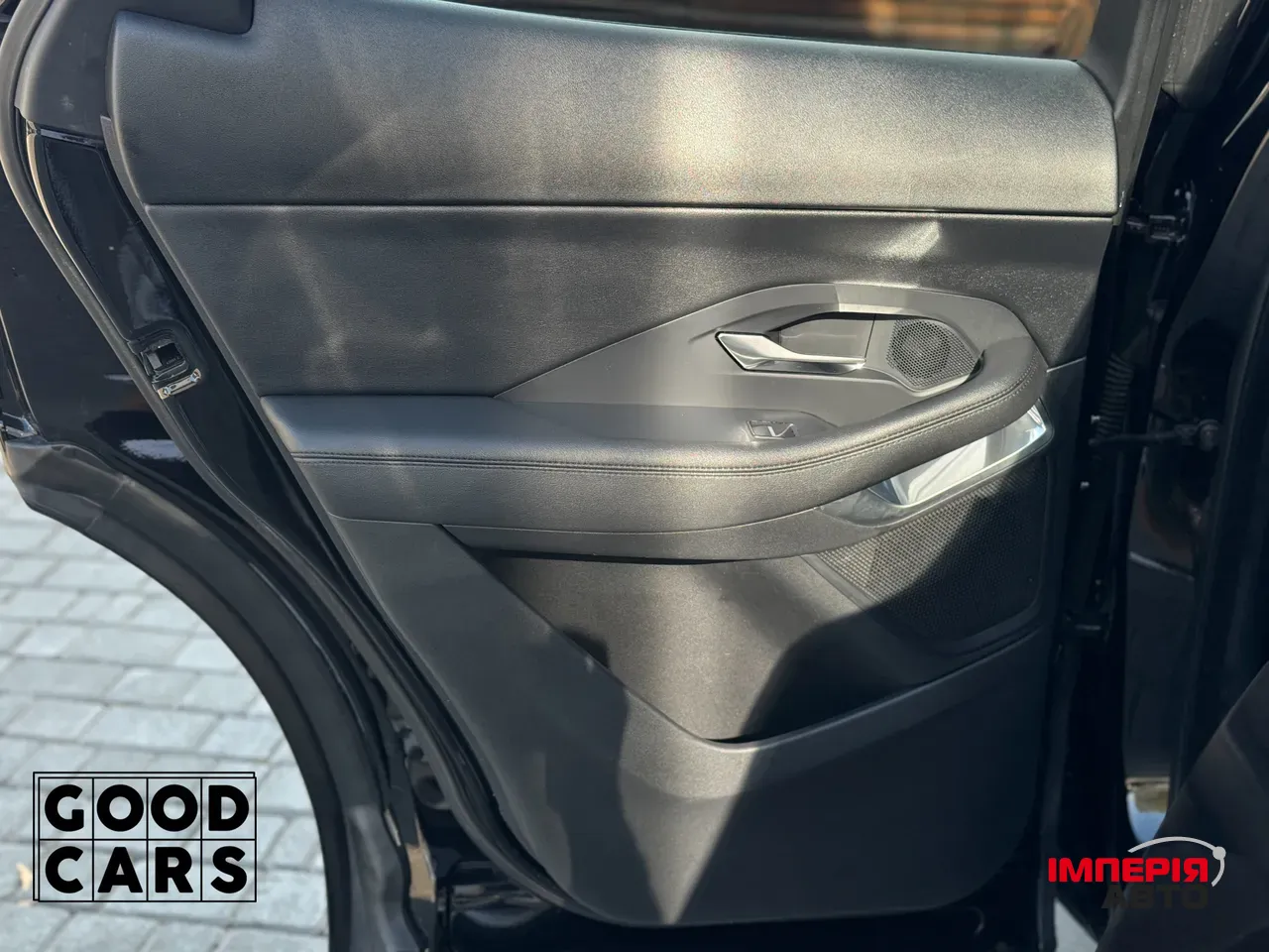 Jaguar E-Pace - фото 22