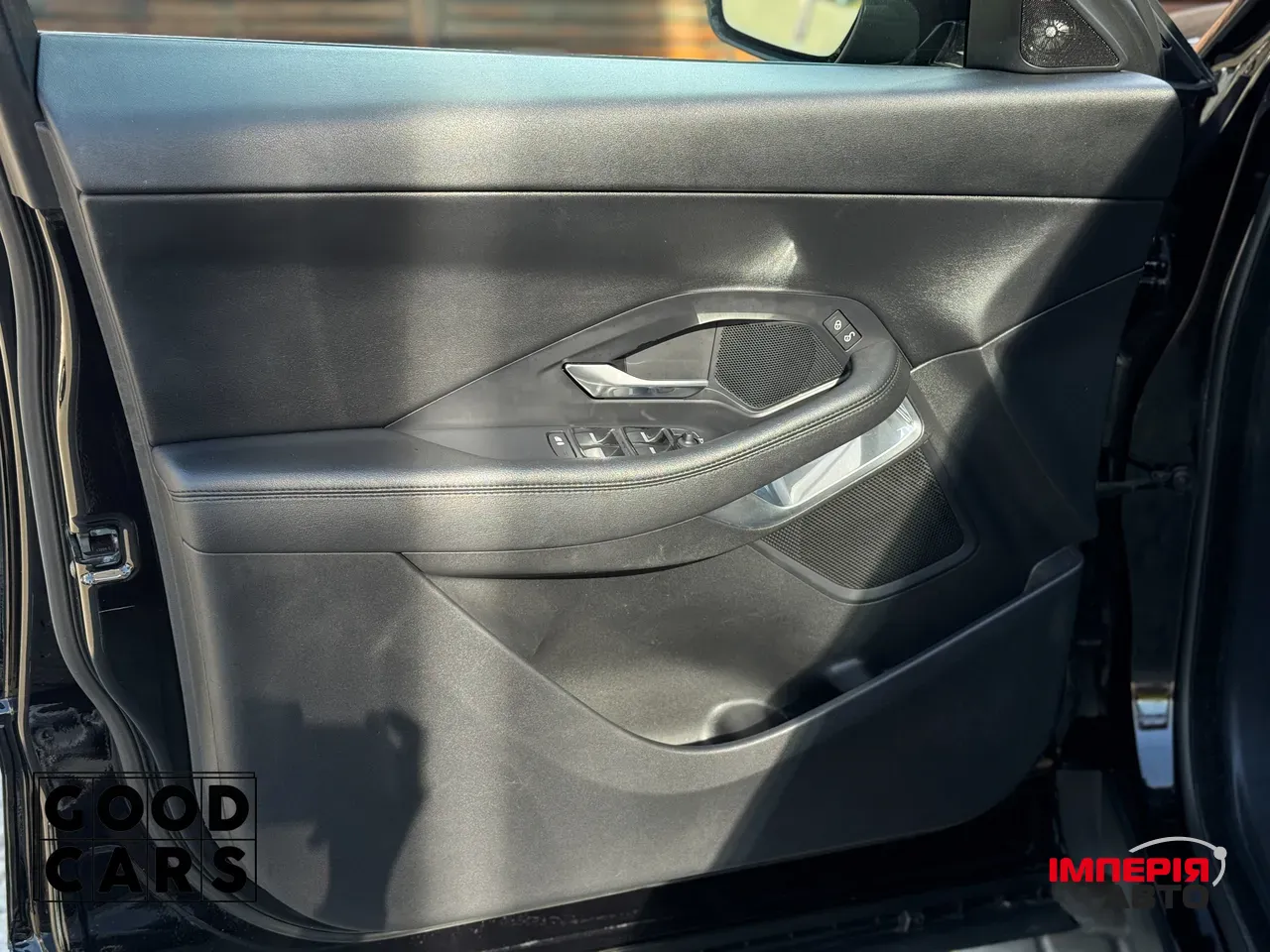 Jaguar E-Pace - фото 16