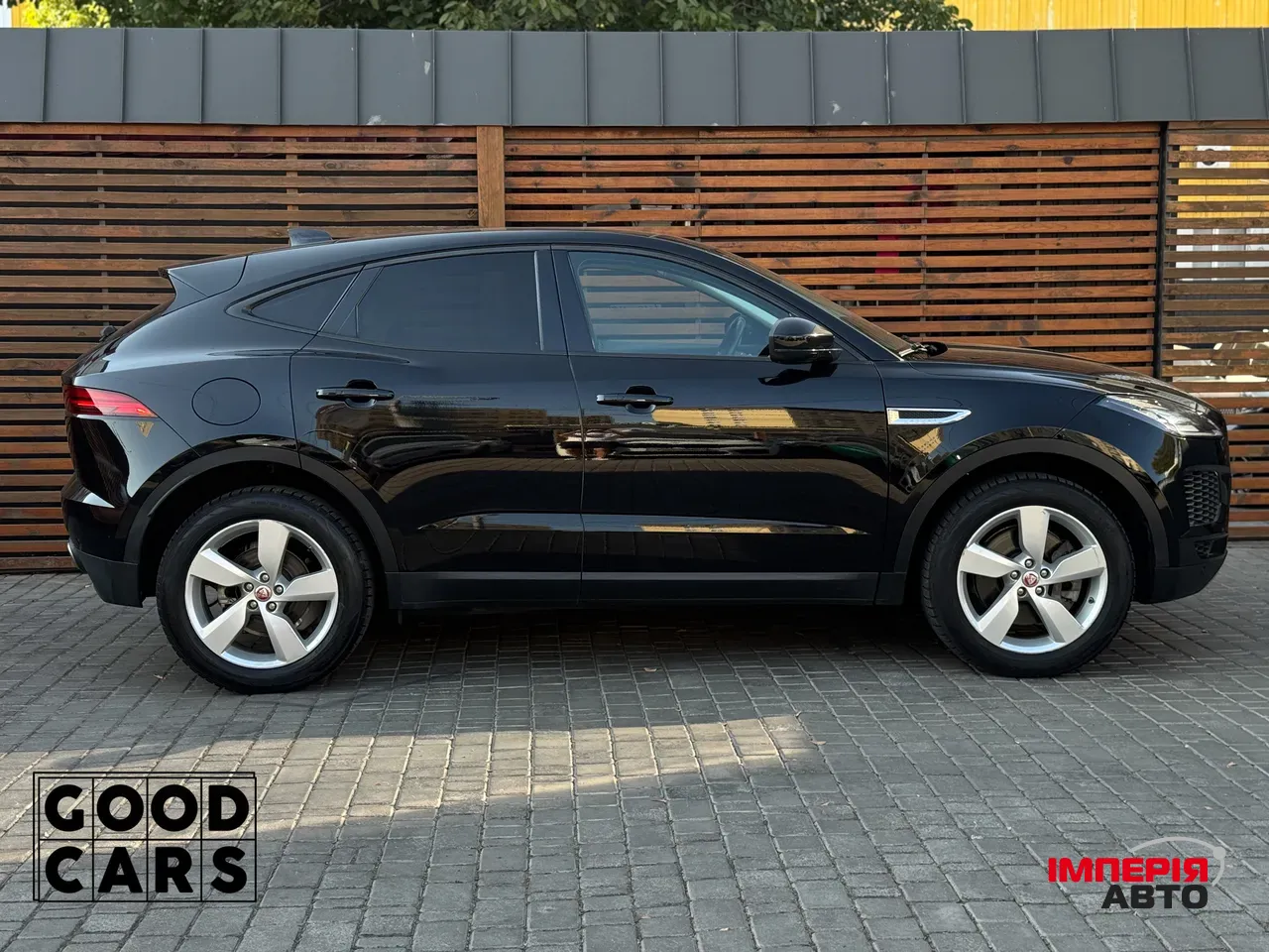 Jaguar E-Pace - фото 9