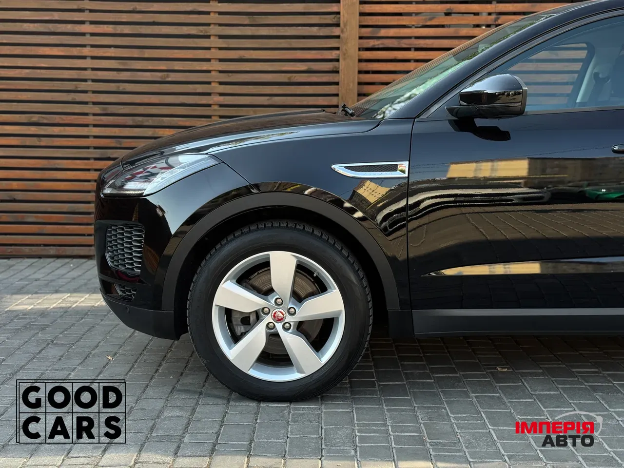 Jaguar E-Pace - фото 11