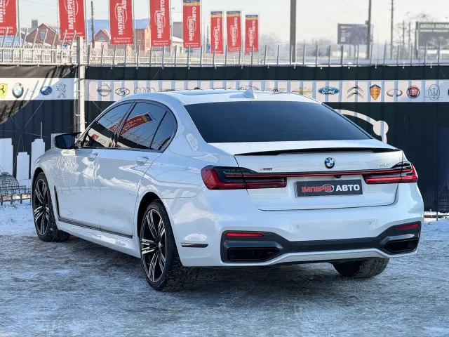 BMW 7 серії - фото 4