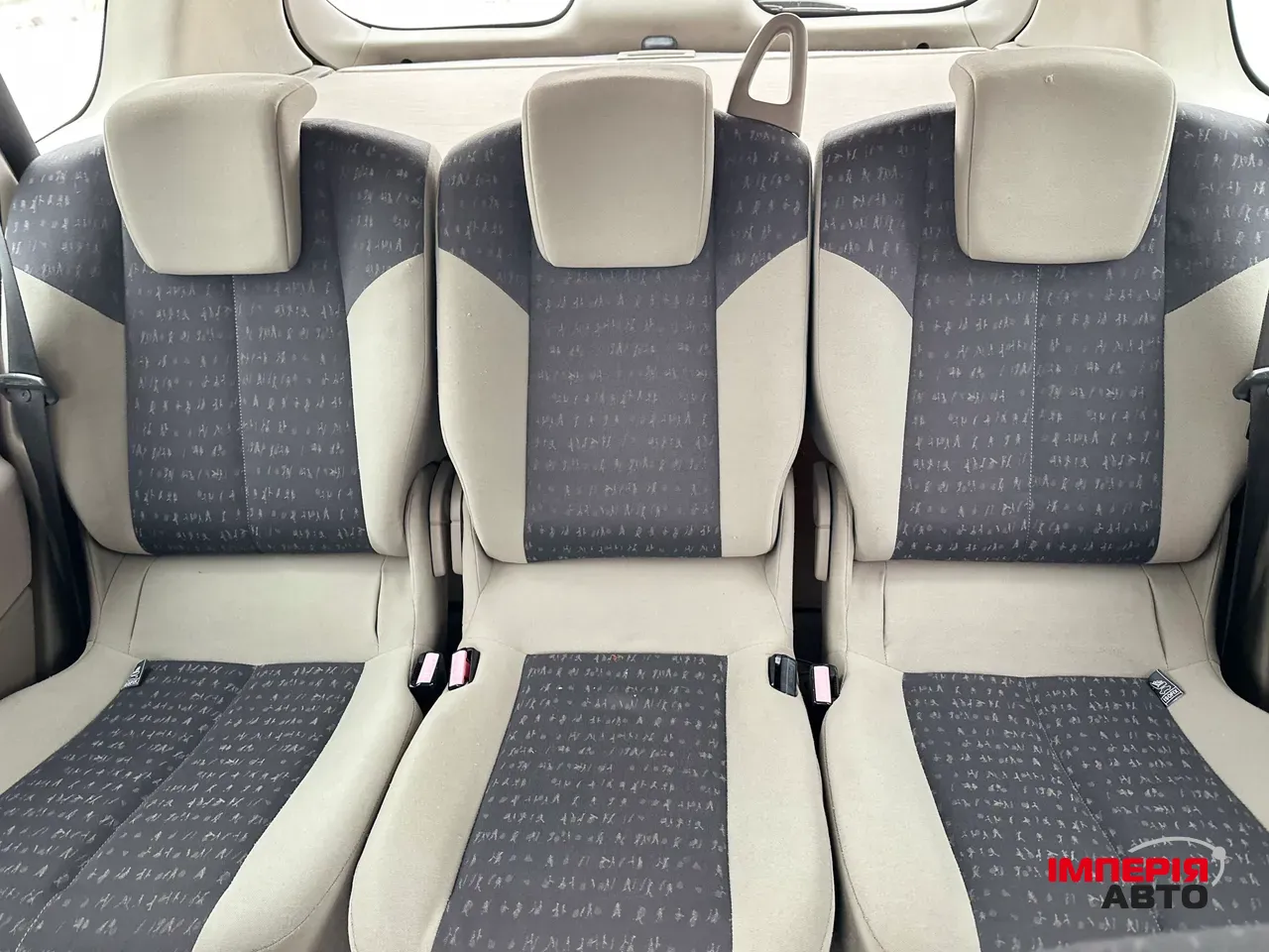 Renault Scenic - фото 16