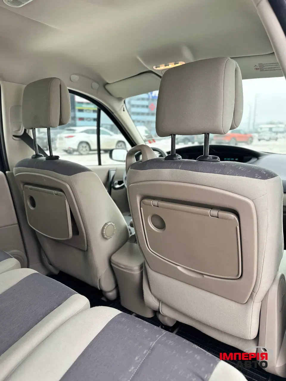 Renault Scenic - фото 12