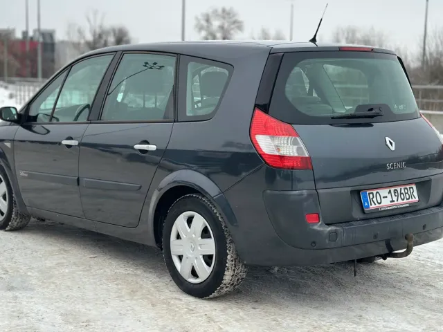Renault Scenic - фото 5